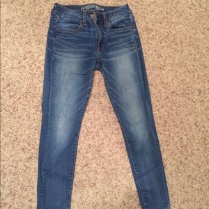 WOMENS AMERICAN EAGLE JEANS SIZE 6 SHORT